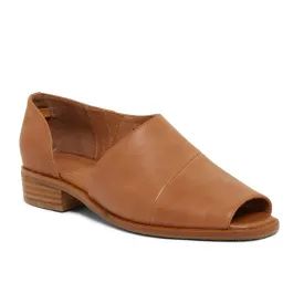 Dana Sandal in Tan Leather